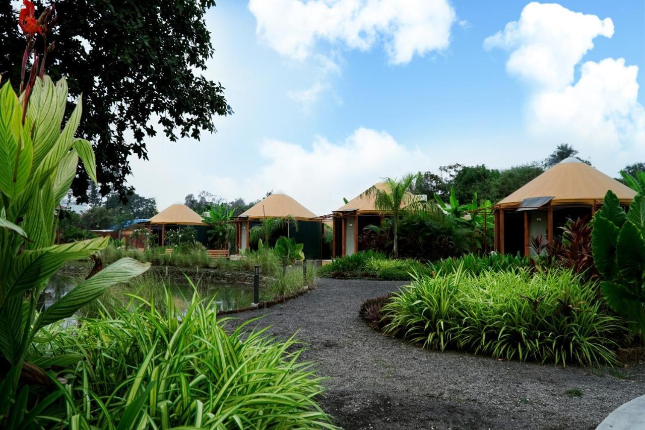Shanti Resorts Valsad Extérieur photo