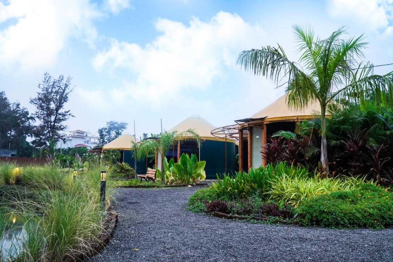 Shanti Resorts Valsad Extérieur photo